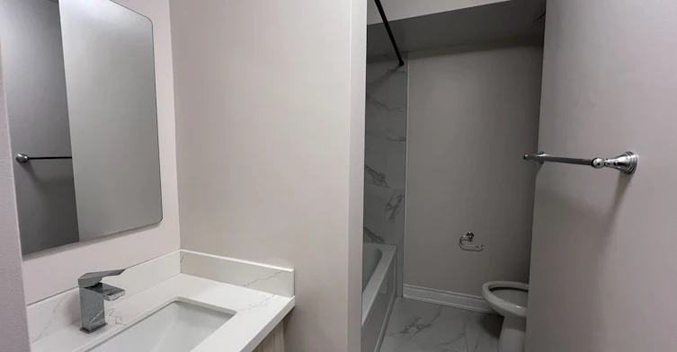 APT 1-1324B Gerrard Street E, Toronto, ON, M4L 1Z1 - 8