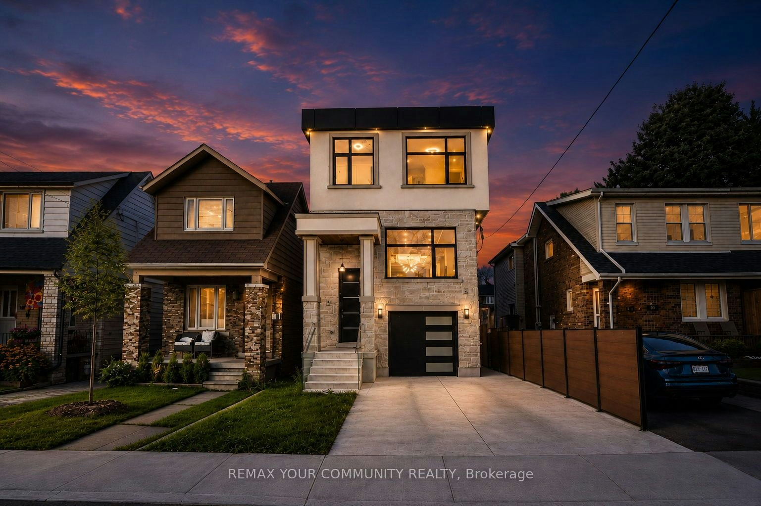 49 Wayland Avenue, Toronto, ON, M4E 3C8