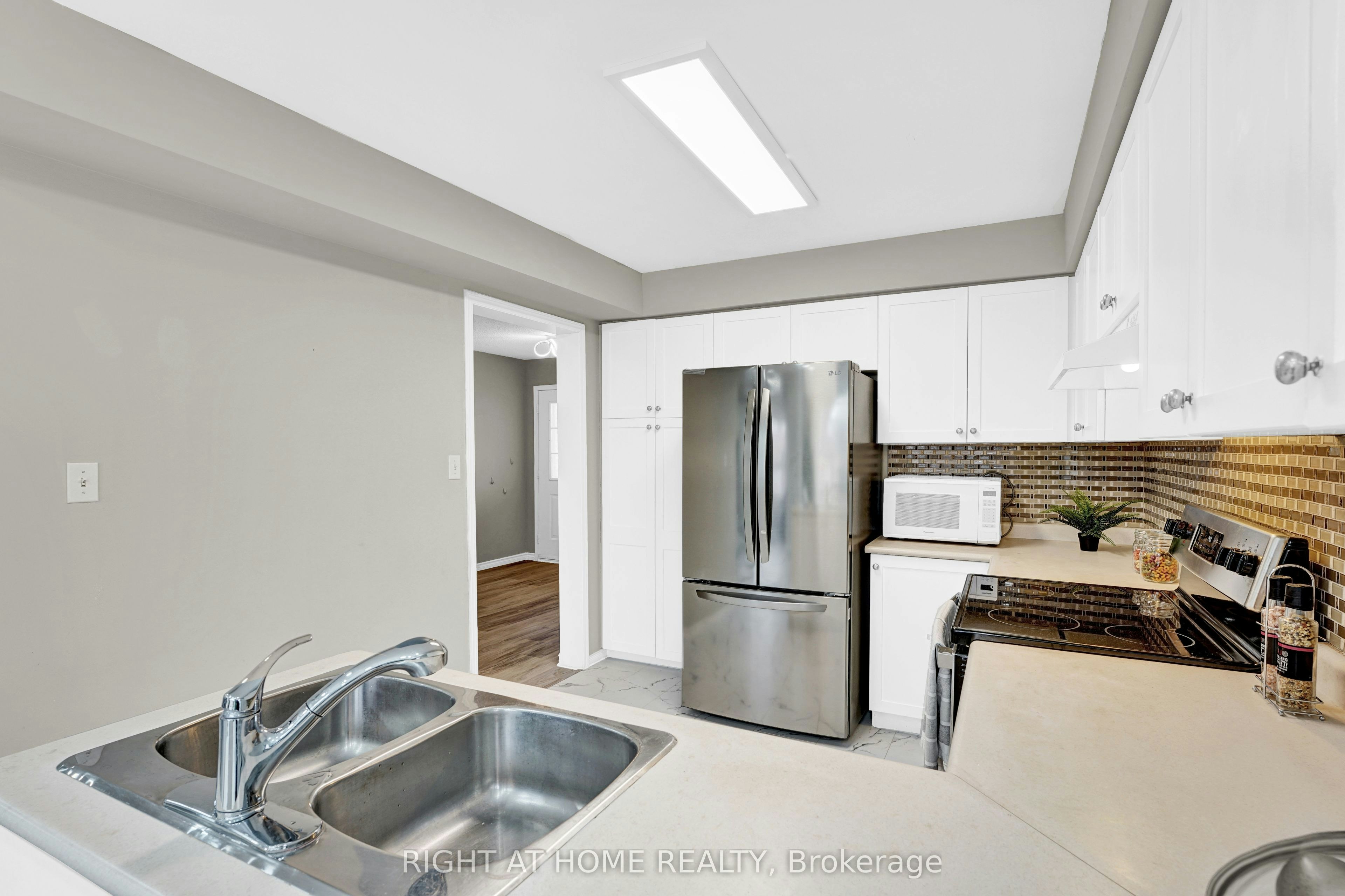 1720 Radcliffe Drive, Oshawa, ON, L1K 2T1 - 9