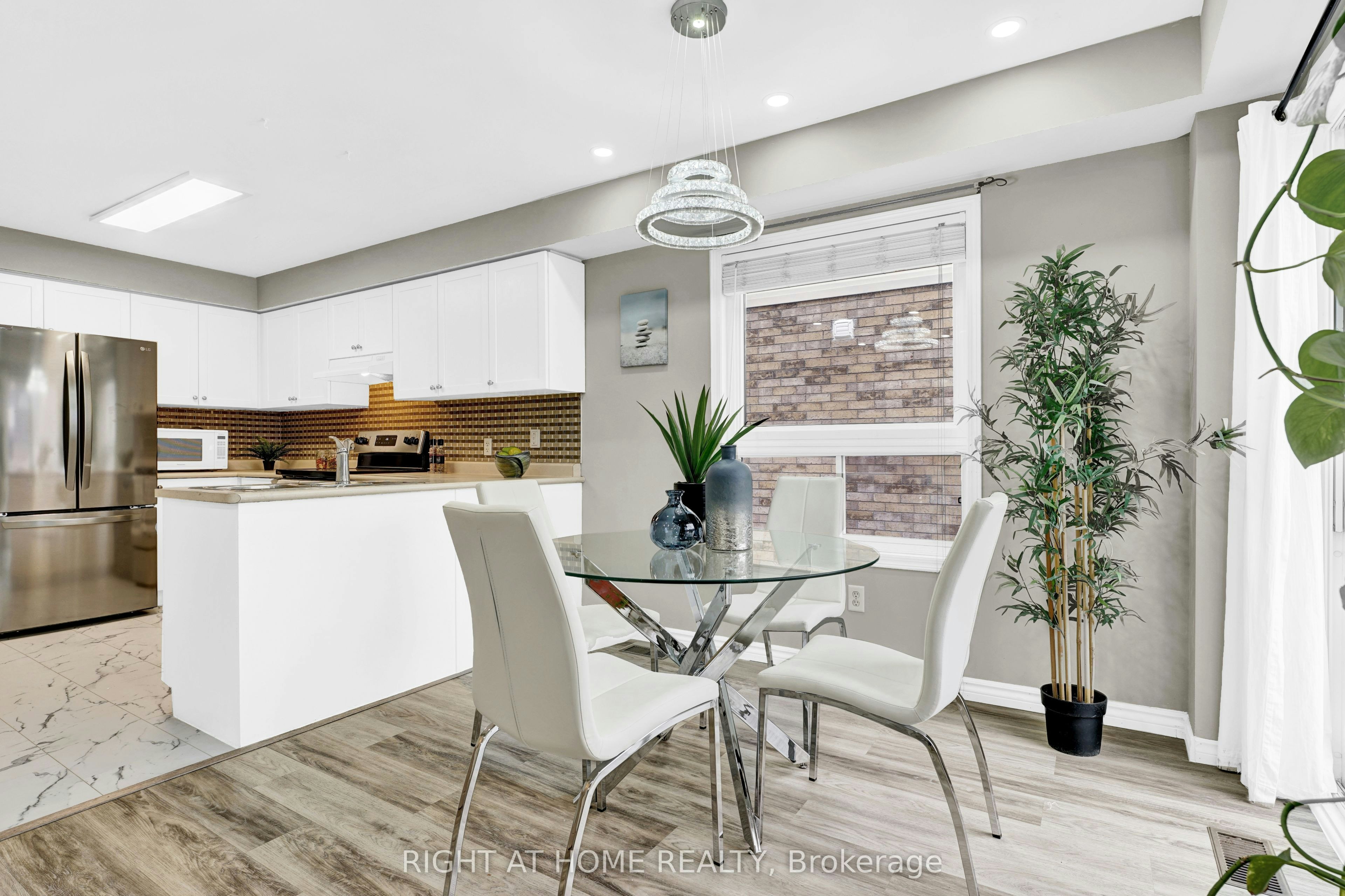 1720 Radcliffe Drive, Oshawa, ON, L1K 2T1 - 7