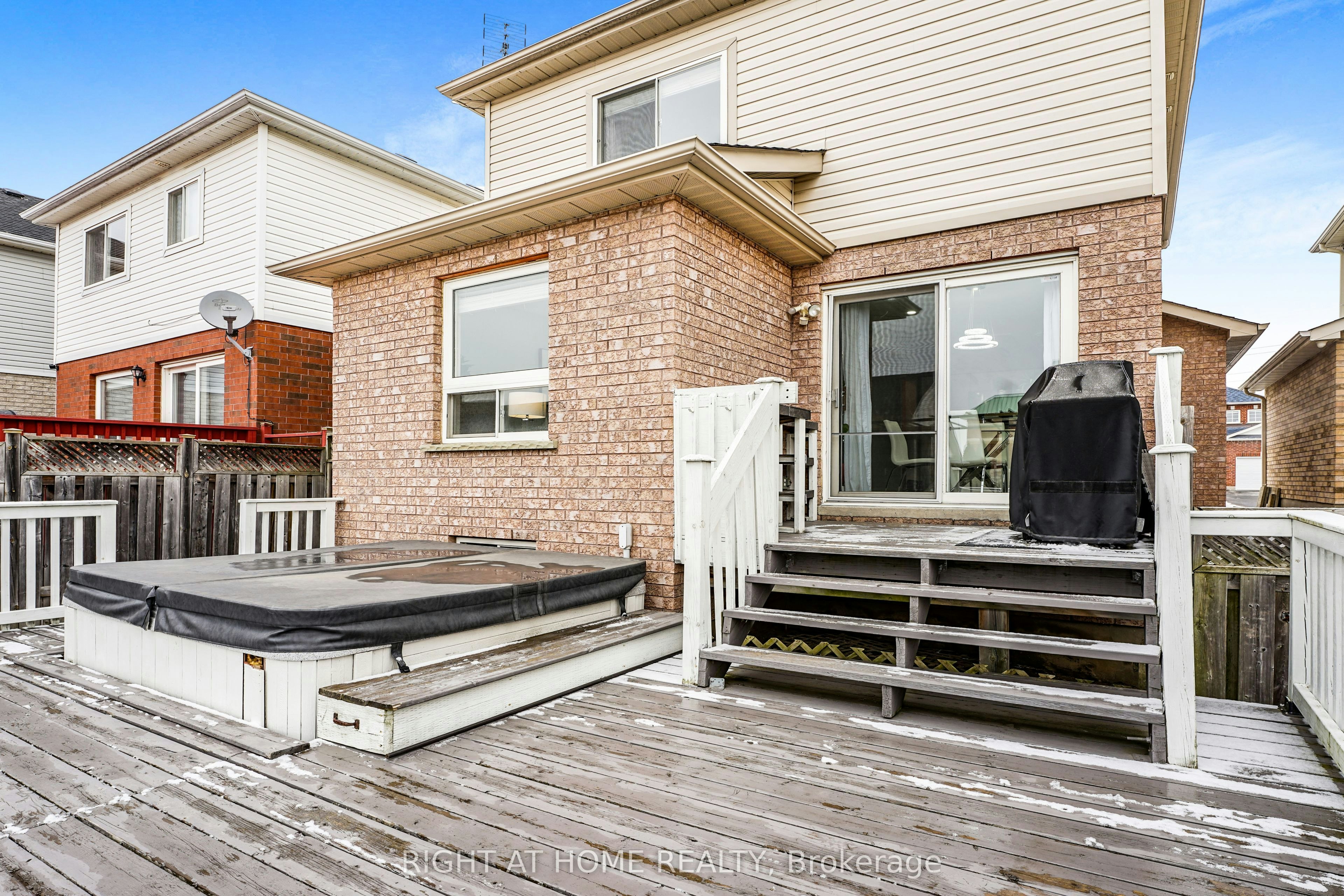 1720 Radcliffe Drive, Oshawa, ON, L1K 2T1 - 17