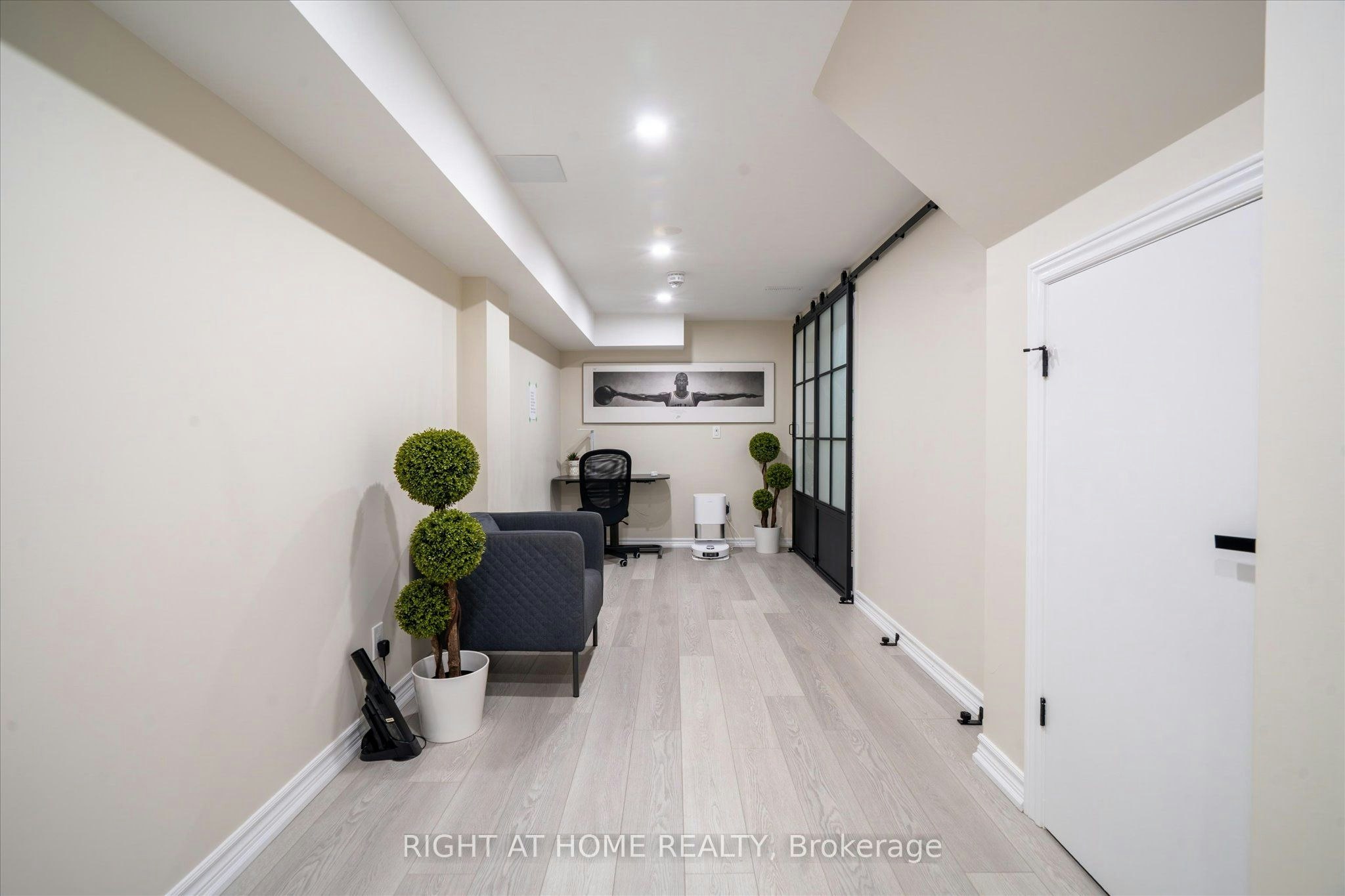 40 Stannardville Drive, Ajax, ON, L1T 0N9 - 2