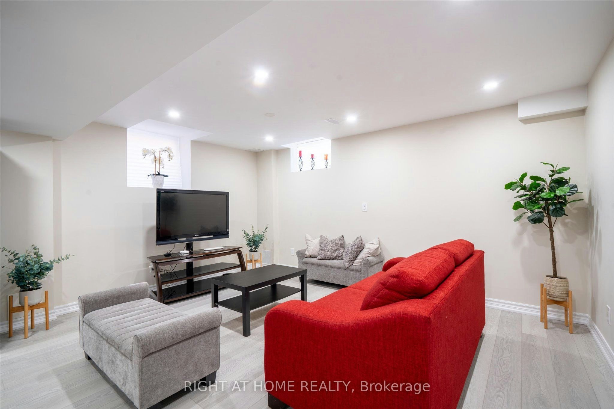 40 Stannardville Drive, Ajax, ON, L1T 0N9 - 10
