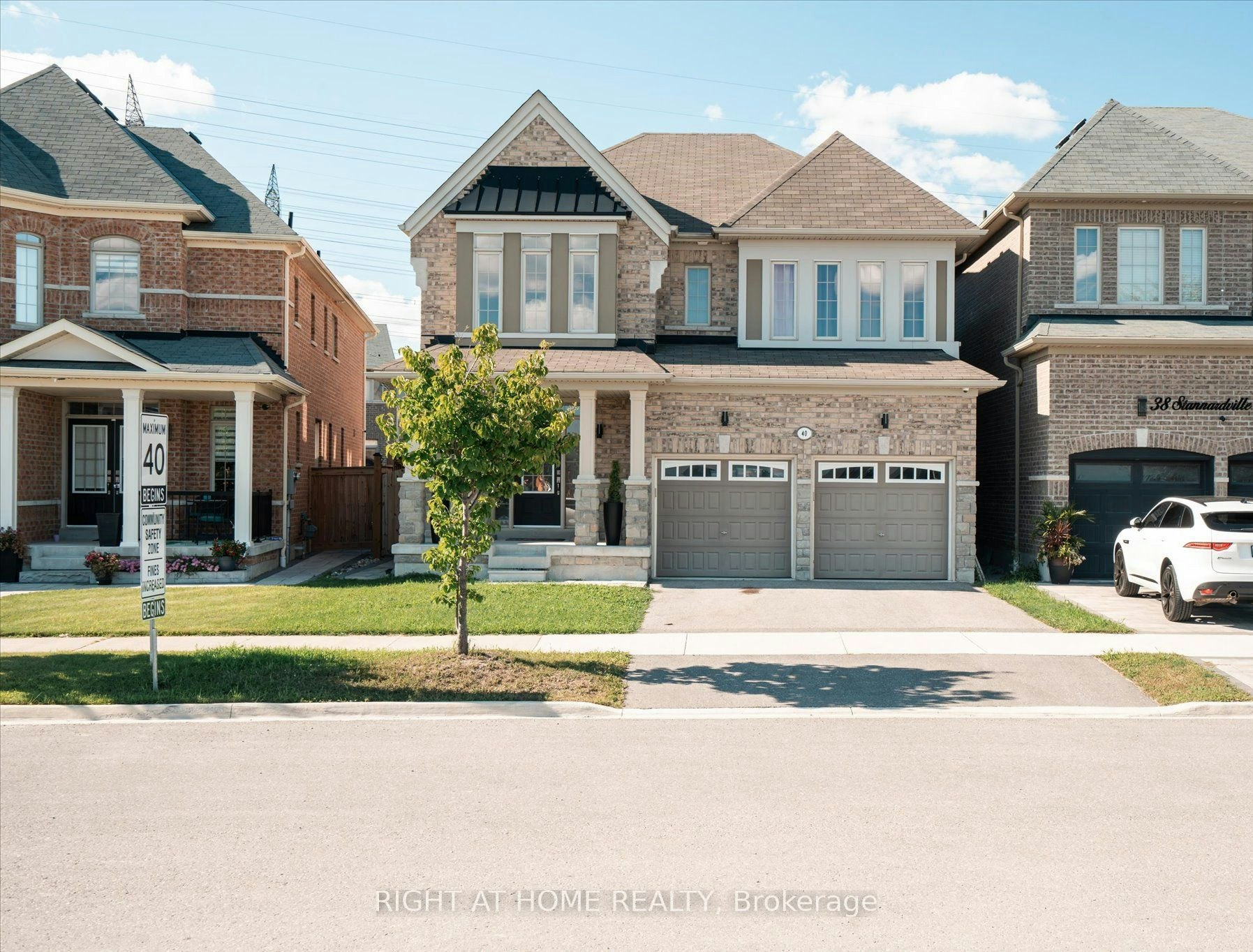 40 Stannardville Drive, Ajax, ON, L1T 0N9