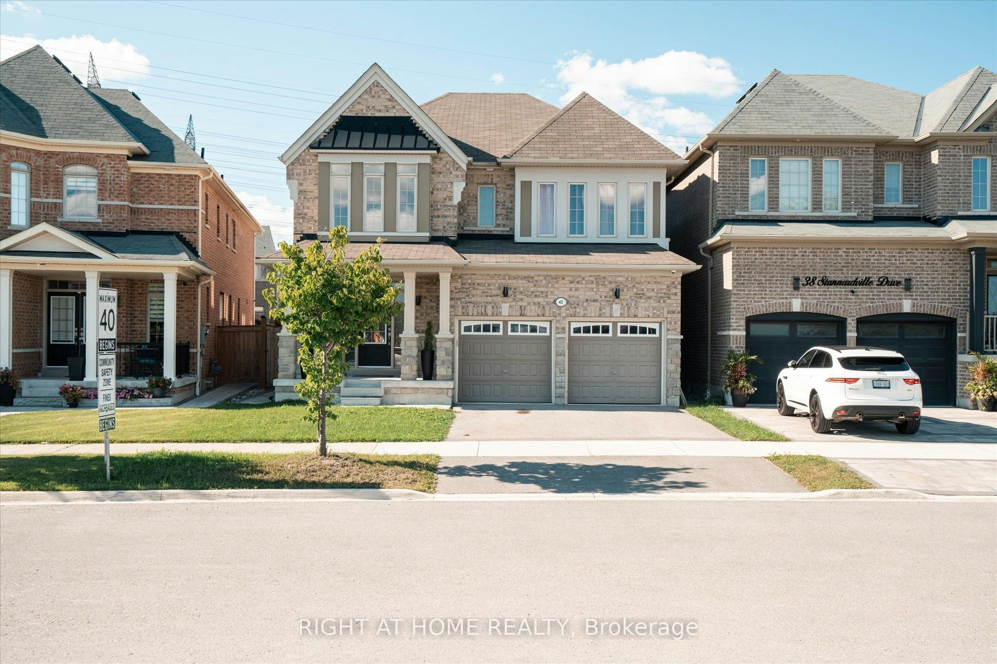 40 Stannardville Drive, Ajax, ON, L1T 0N9