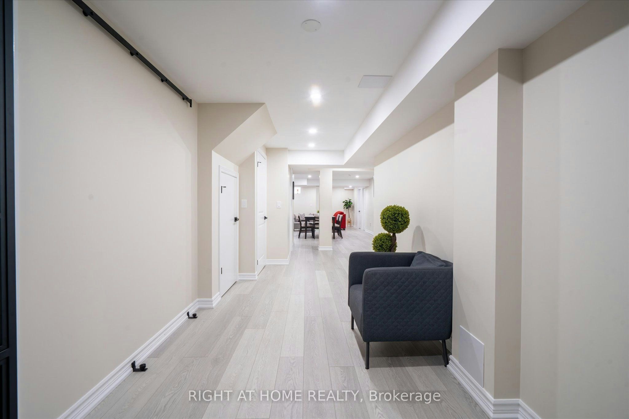 40 Stannardville Drive, Ajax, ON, L1T 0N9 - 3