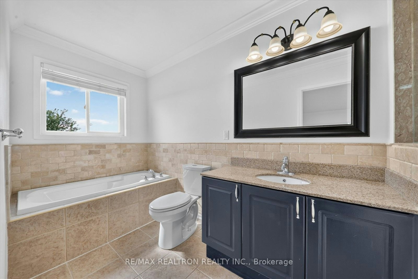 958 Townline Road S, Oshawa, ON, L1H 0A4 - 23