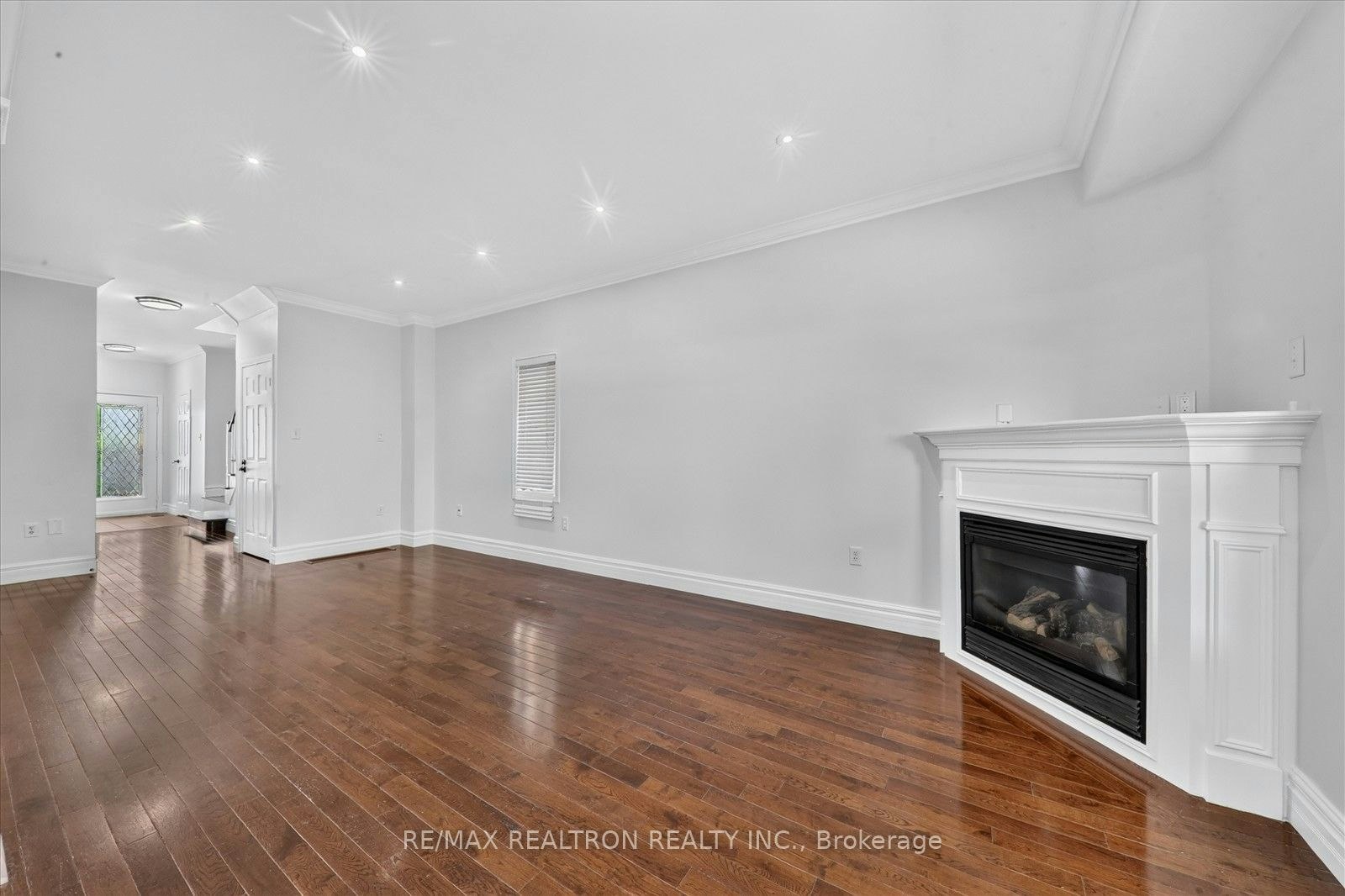 958 Townline Road S, Oshawa, ON, L1H 0A4 - 9