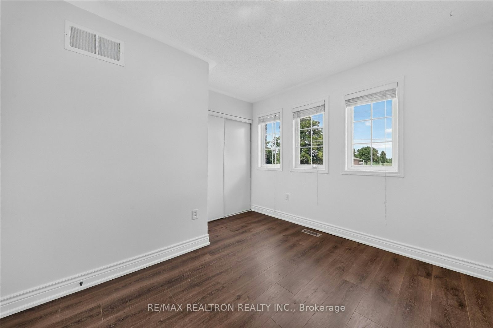 958 Townline Road S, Oshawa, ON, L1H 0A4 - 31