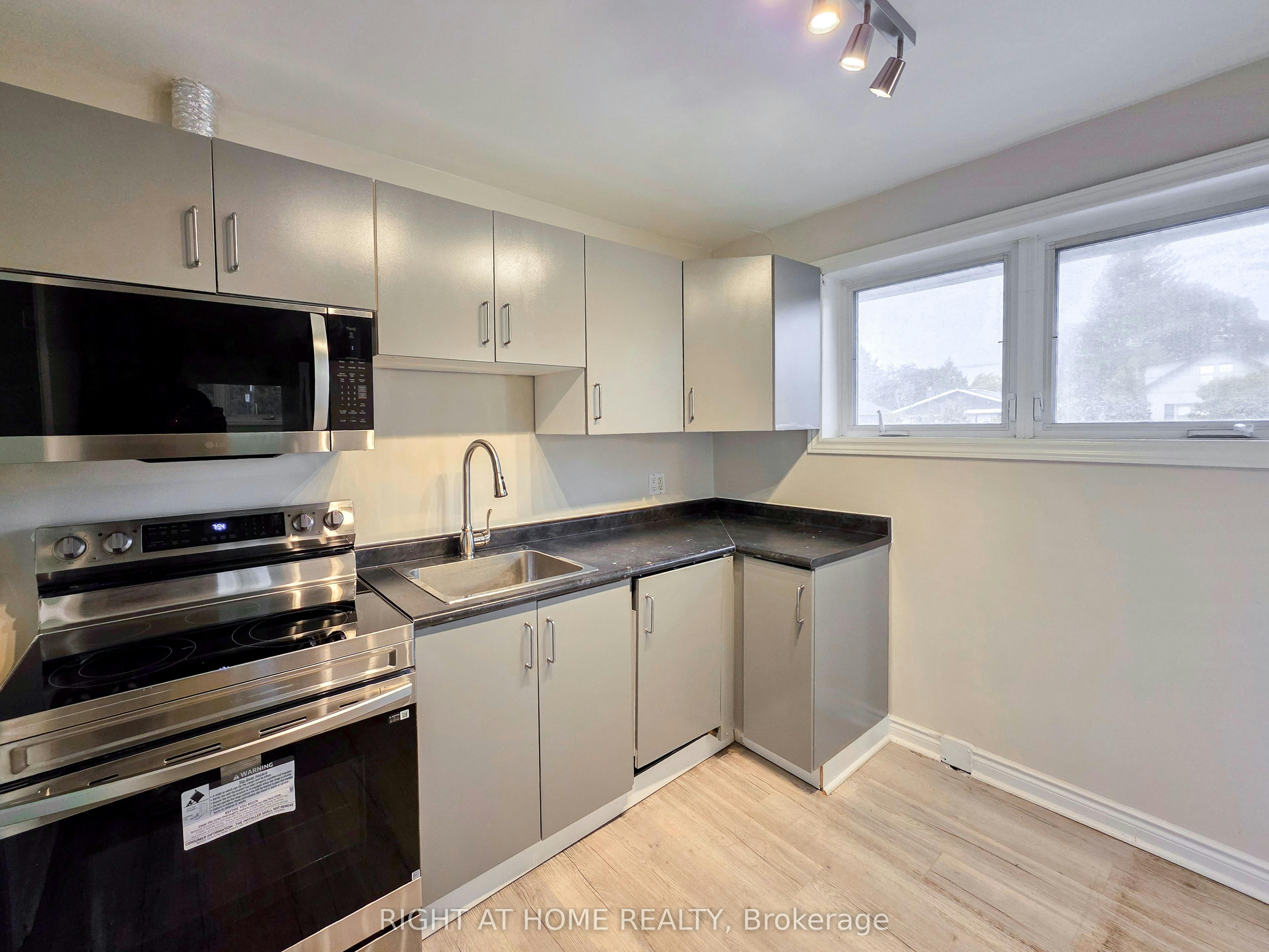 Main-708 Carnegie Avenue, Oshawa, ON, L1G 4R6 - 5