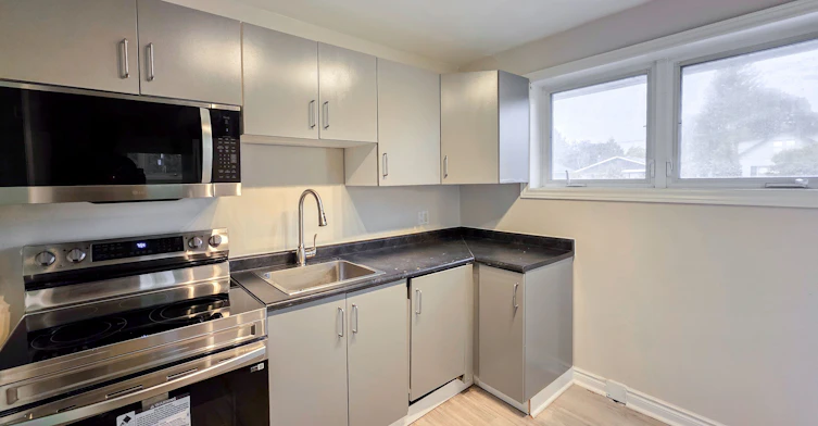Main-708 Carnegie Avenue, Oshawa, ON, L1G 4R6 - 5