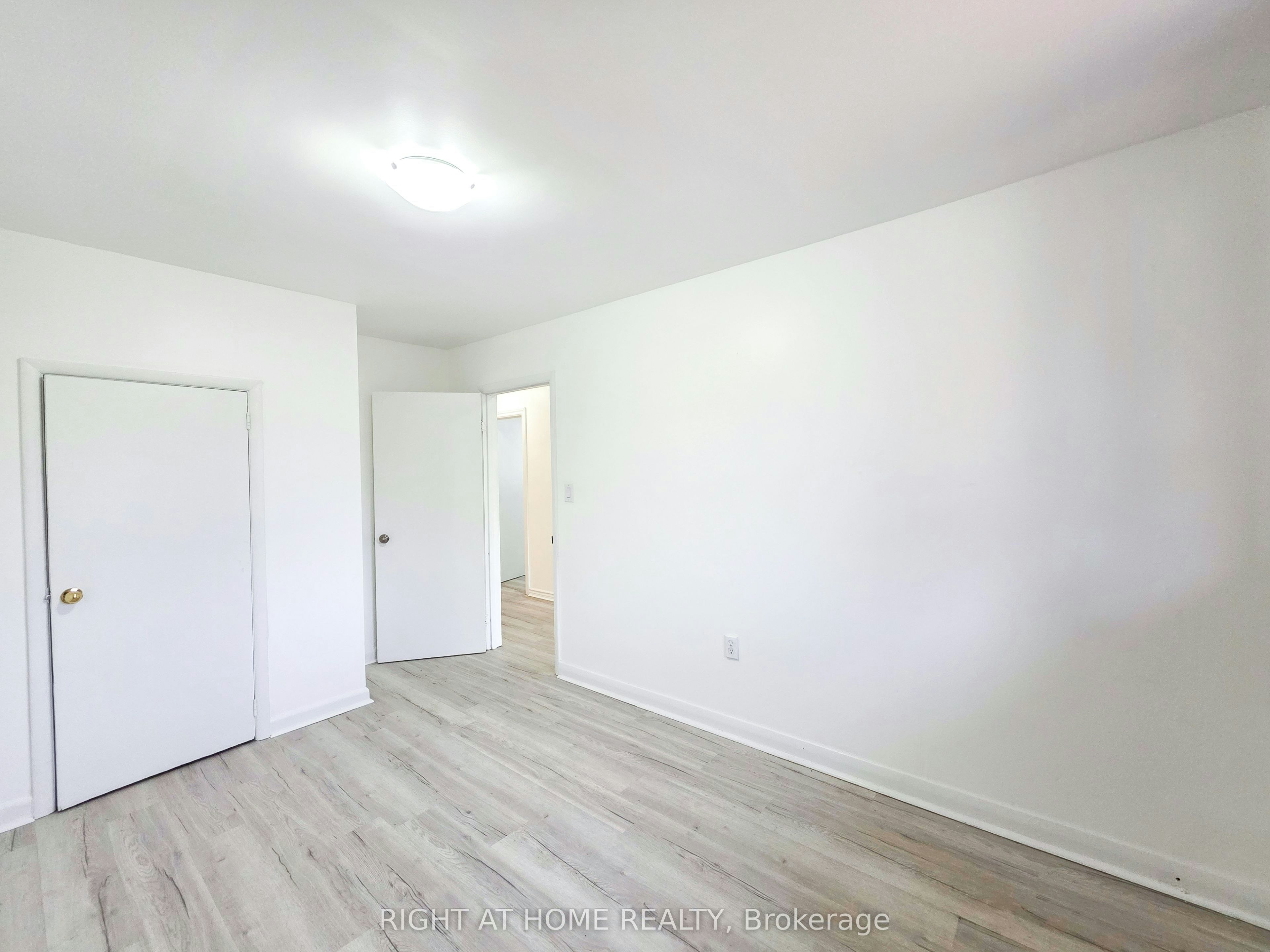 Main-708 Carnegie Avenue, Oshawa, ON, L1G 4R6 - 18