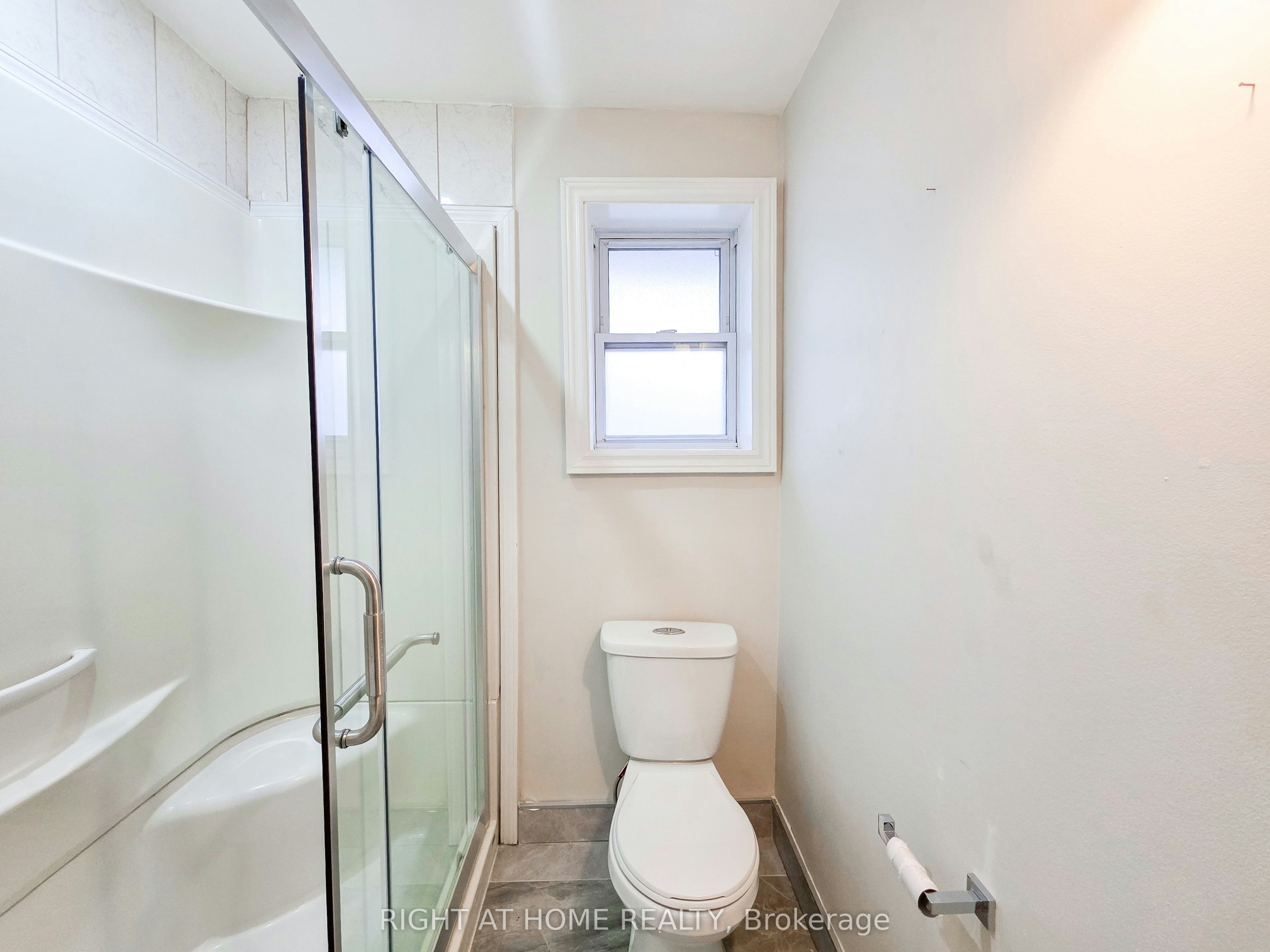 Main-708 Carnegie Avenue, Oshawa, ON, L1G 4R6 - 25