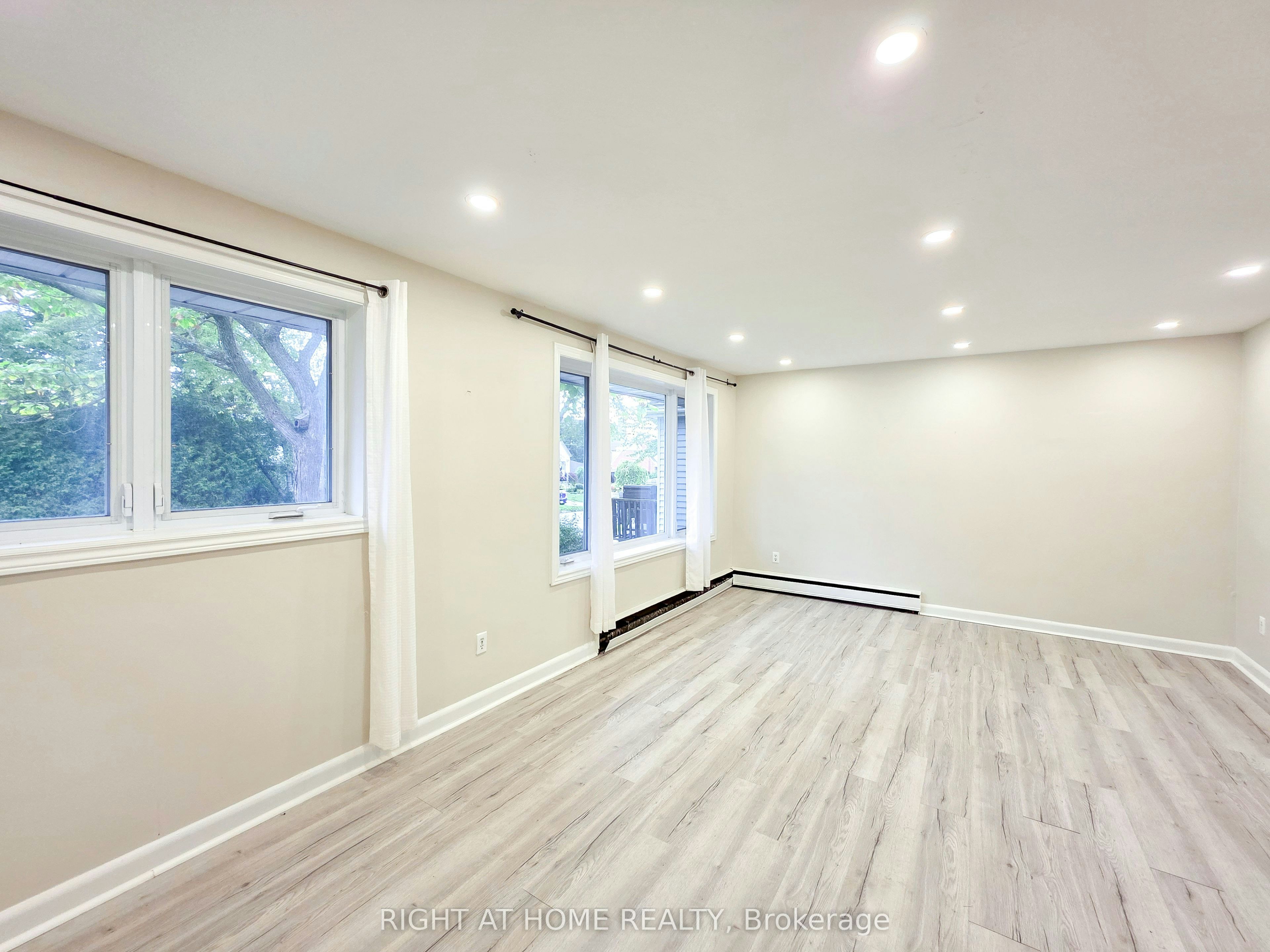 Main-708 Carnegie Avenue, Oshawa, ON, L1G 4R6 - 11