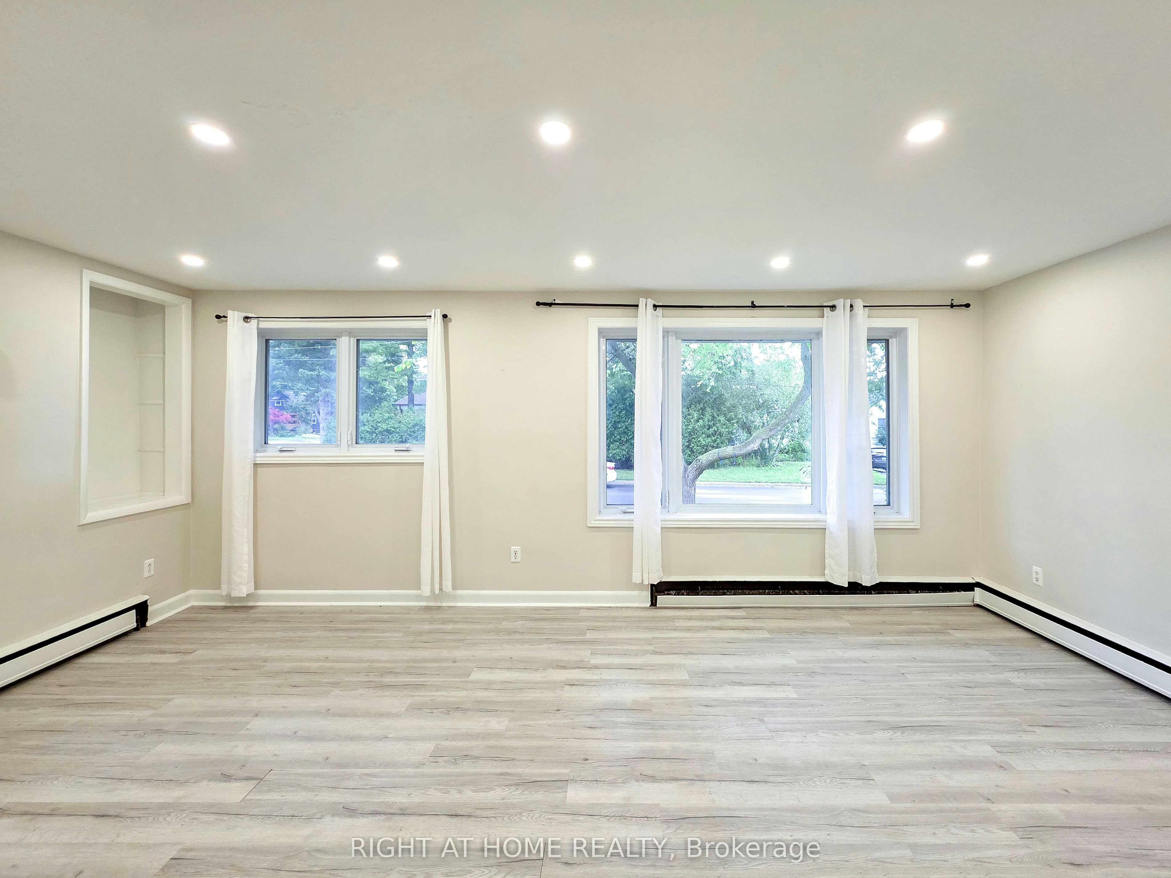 Main-708 Carnegie Avenue, Oshawa, ON, L1G 4R6 - 7