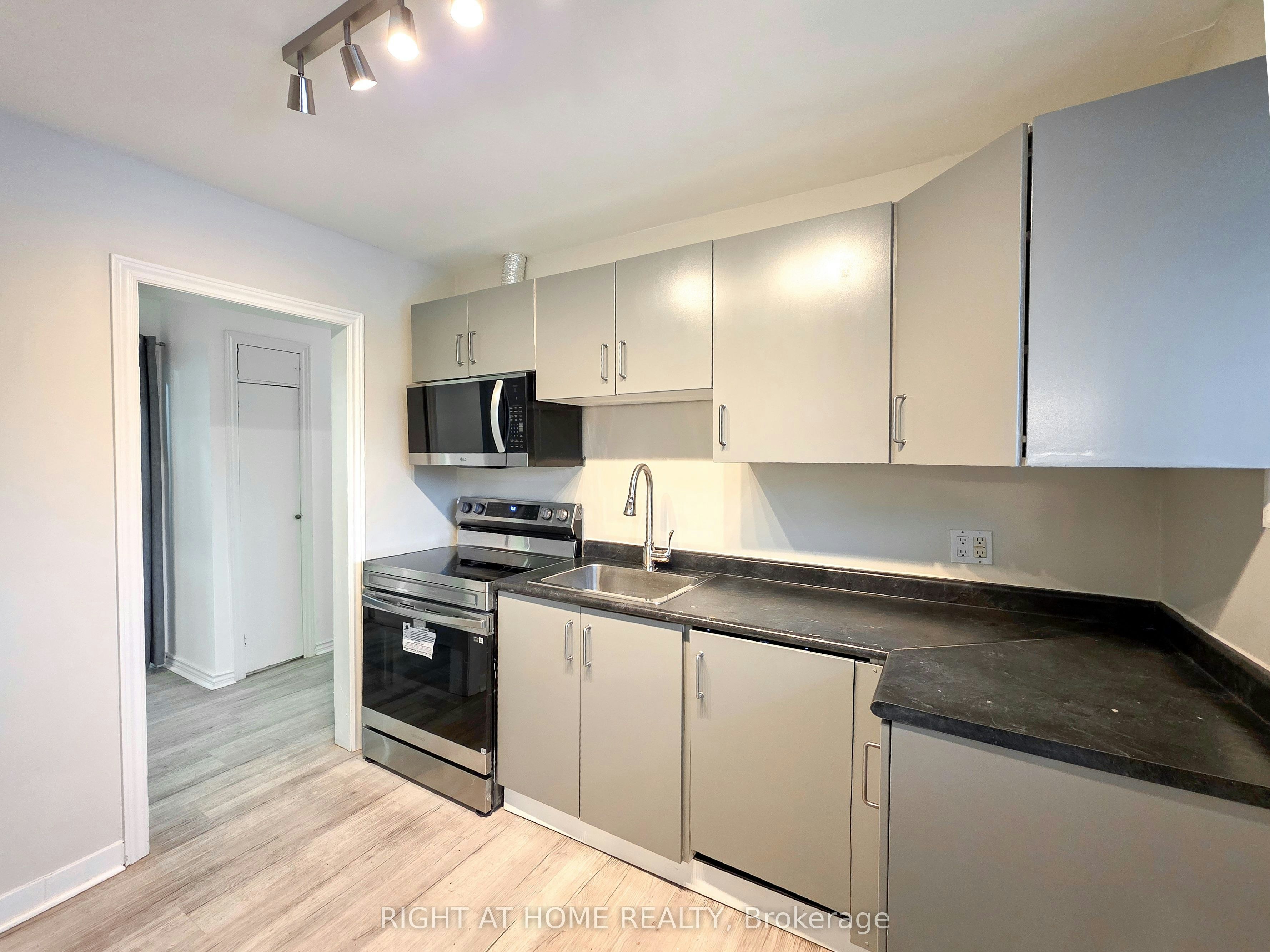 Main-708 Carnegie Avenue, Oshawa, ON, L1G 4R6 - 3