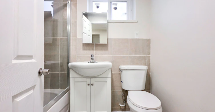 Lower-708 Carnegie Avenue, Oshawa, ON, L1G 4R6 - 21
