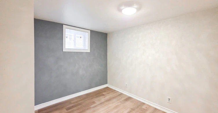 Lower-708 Carnegie Avenue, Oshawa, ON, L1G 4R6 - 12