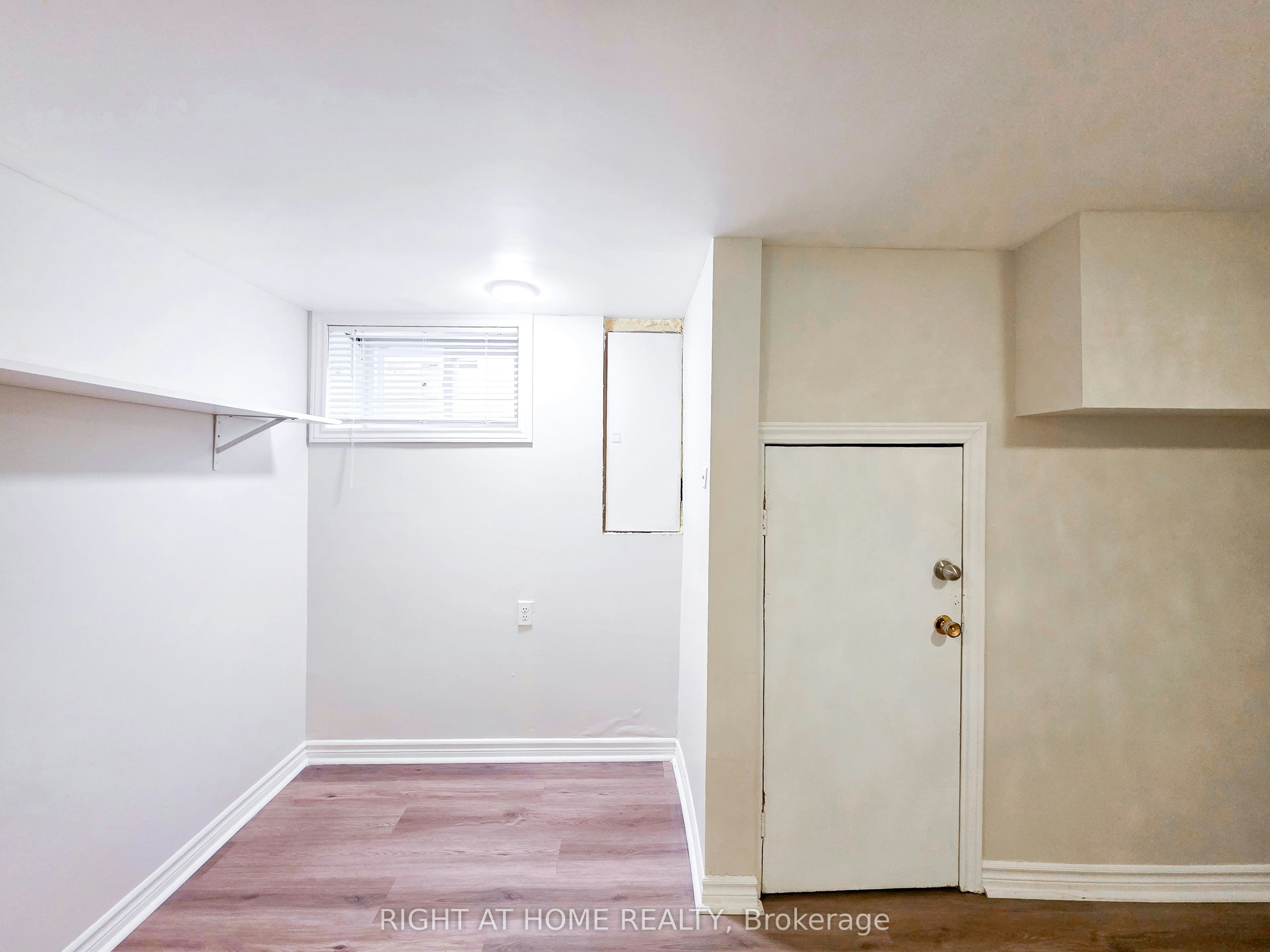 Lower-708 Carnegie Avenue, Oshawa, ON, L1G 4R6 - 18