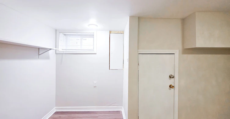 Lower-708 Carnegie Avenue, Oshawa, ON, L1G 4R6 - 18