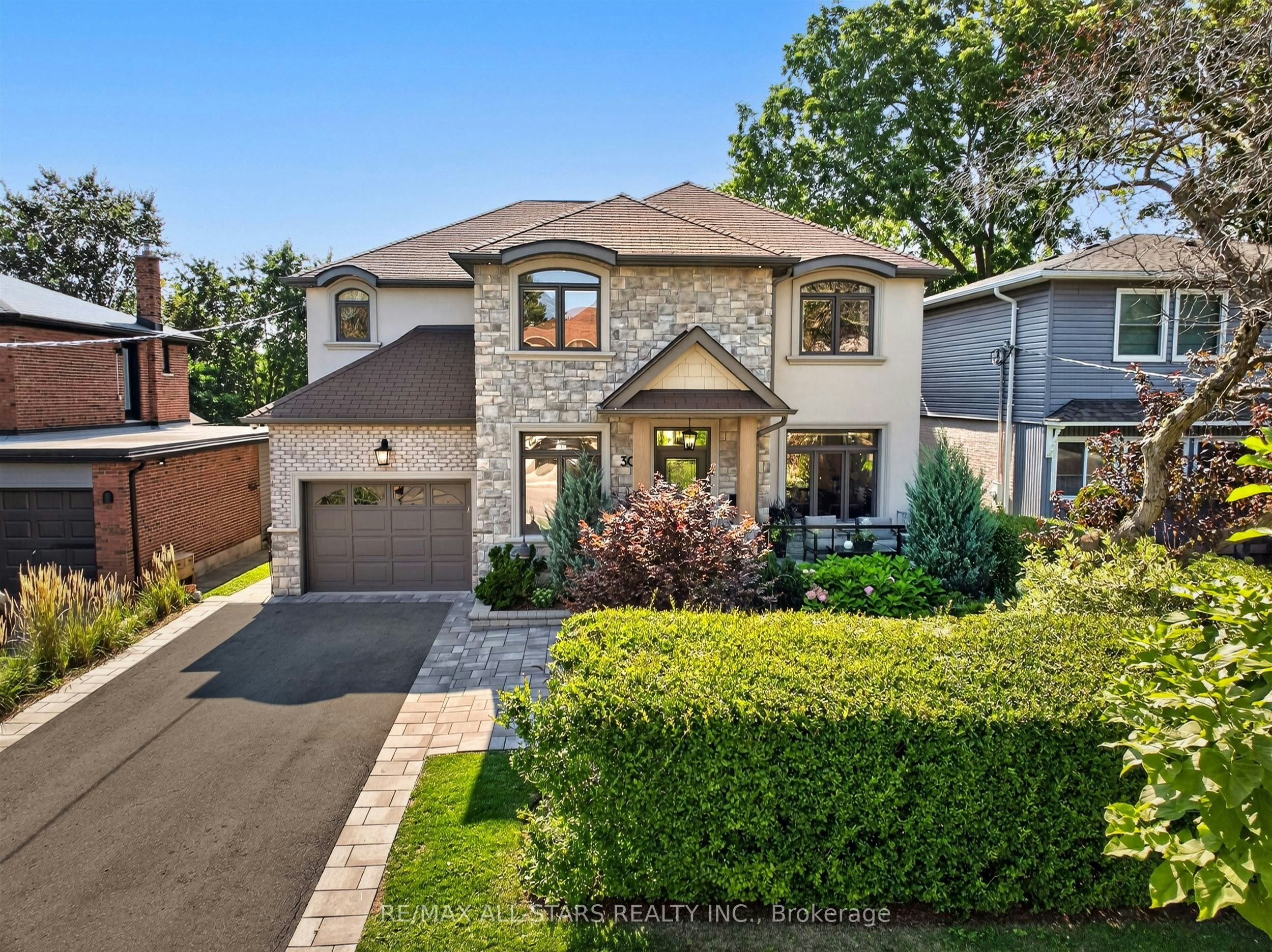 30 St Quentin Avenue, Toronto, ON, M1M 2M8