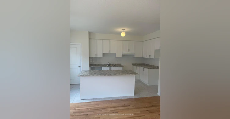 1111 Marathon Avenue, Pickering, ON, L1X 0L7 - 8