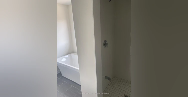 1111 Marathon Avenue, Pickering, ON, L1X 0L7 - 6