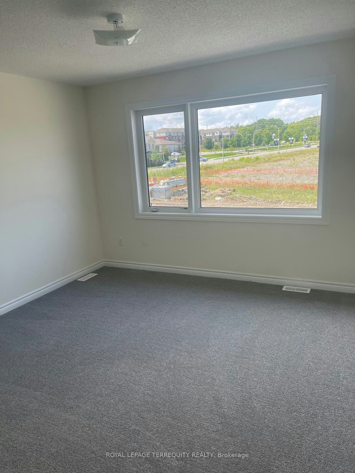 1111 Marathon Avenue, Pickering, ON, L1X 0L7 - 11