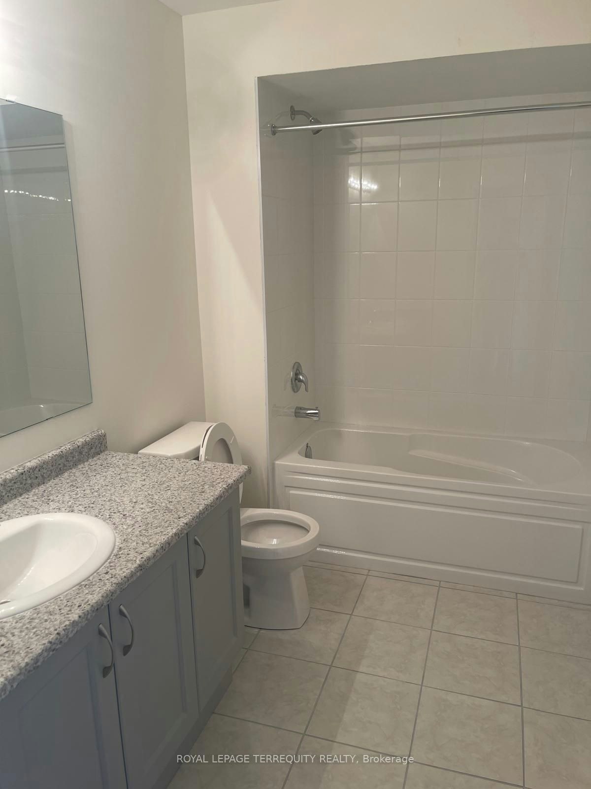 1111 Marathon Avenue, Pickering, ON, L1X 0L7 - 9