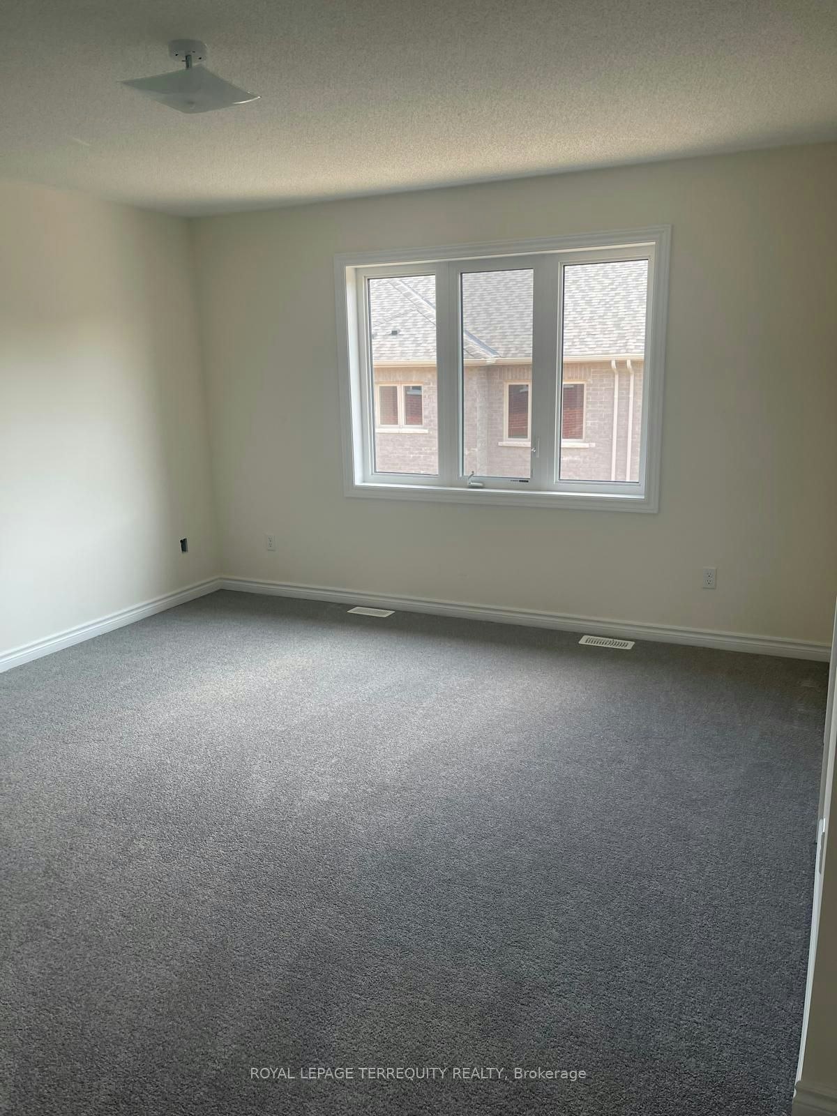 1111 Marathon Avenue, Pickering, ON, L1X 0L7 - 20
