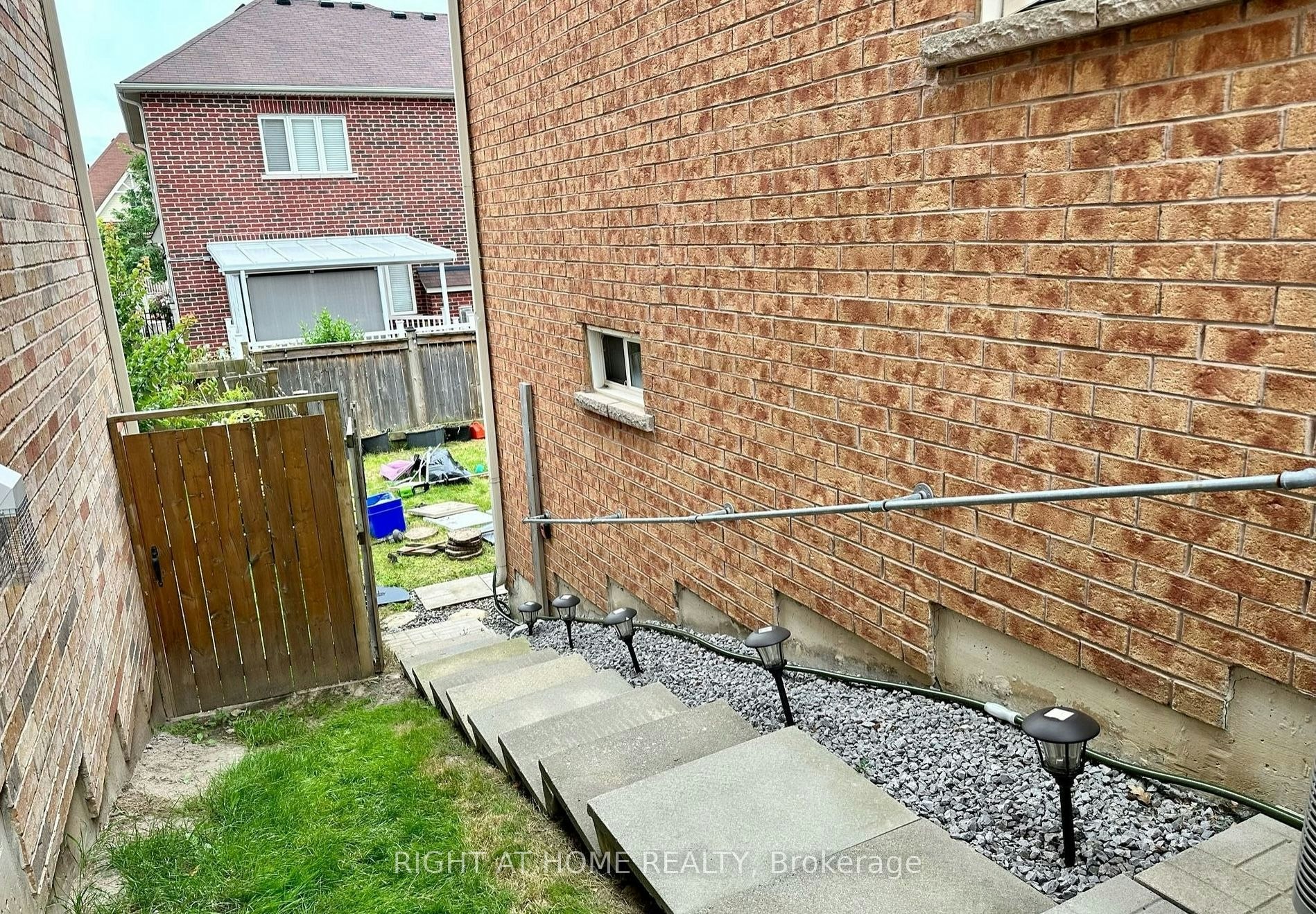 Lower-163 Williamson Drive E, Ajax, ON, L1Z 0G7 - 2