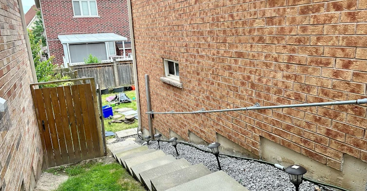 Lower-163 Williamson Drive E, Ajax, ON, L1Z 0G7 - 2
