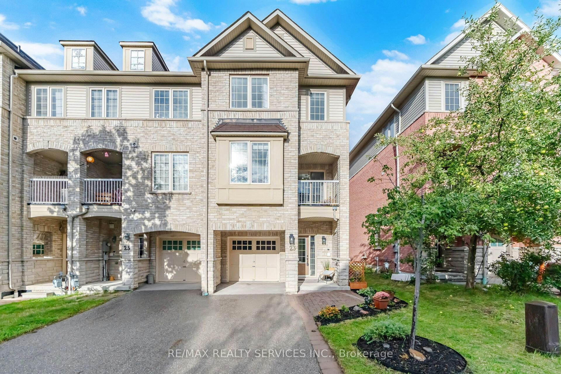 23 Clowes Street, Ajax, ON, L1Z 0K9