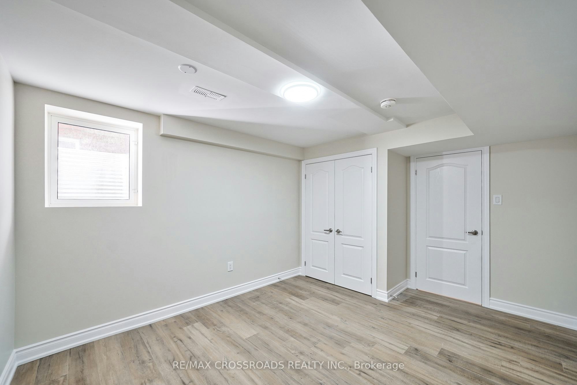 Lower-67 Medland Avenue, Whitby, ON, L1P 1S7 - 26