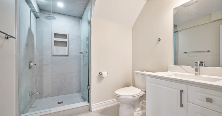 Lower-67 Medland Avenue, Whitby, ON, L1P 1S7 - 19