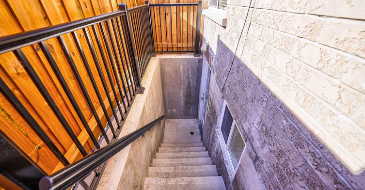 Lower-67 Medland Avenue, Whitby, ON, L1P 1S7 - 5
