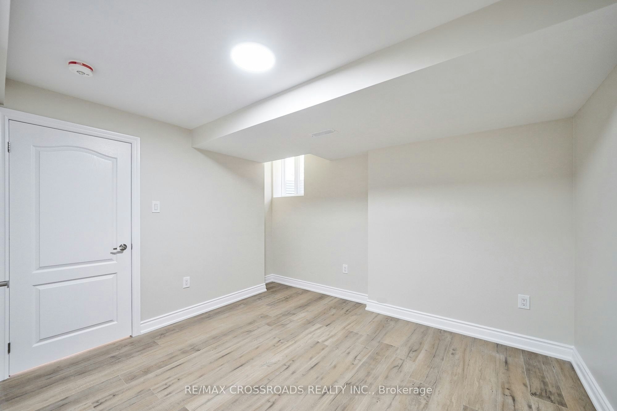 Lower-67 Medland Avenue, Whitby, ON, L1P 1S7 - 21