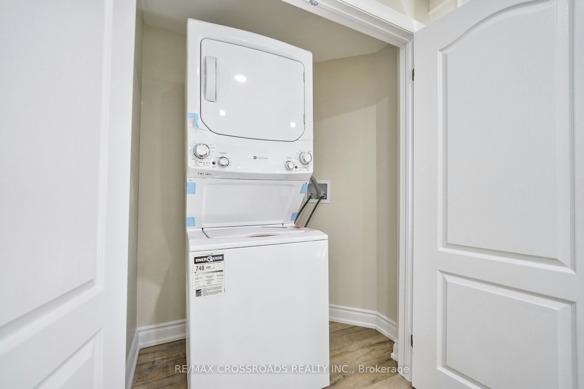 Lower-67 Medland Avenue, Whitby, ON, L1P 1S7 - 30