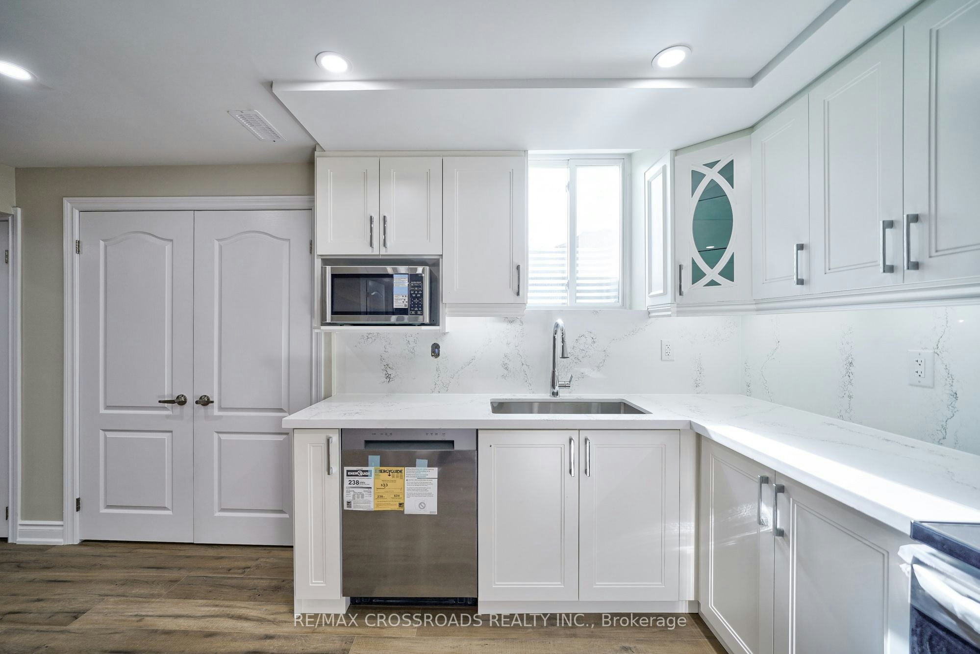 Lower-67 Medland Avenue, Whitby, ON, L1P 1S7 - 14