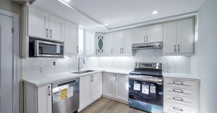 Lower-67 Medland Avenue, Whitby, ON, L1P 1S7 - 16