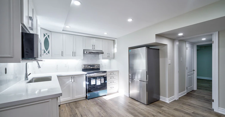 Lower-67 Medland Avenue, Whitby, ON, L1P 1S7 - 15