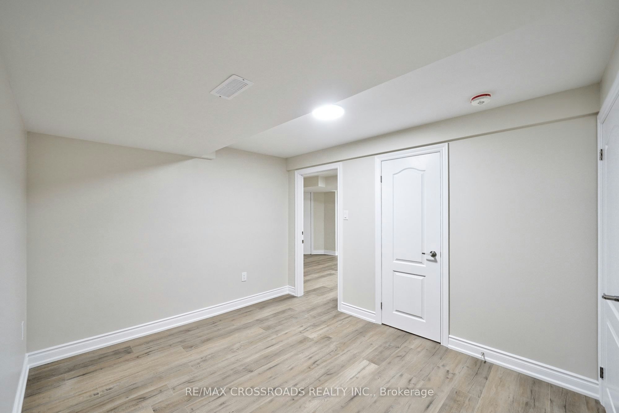 Lower-67 Medland Avenue, Whitby, ON, L1P 1S7 - 20