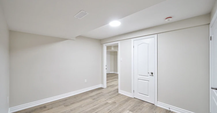 Lower-67 Medland Avenue, Whitby, ON, L1P 1S7 - 20
