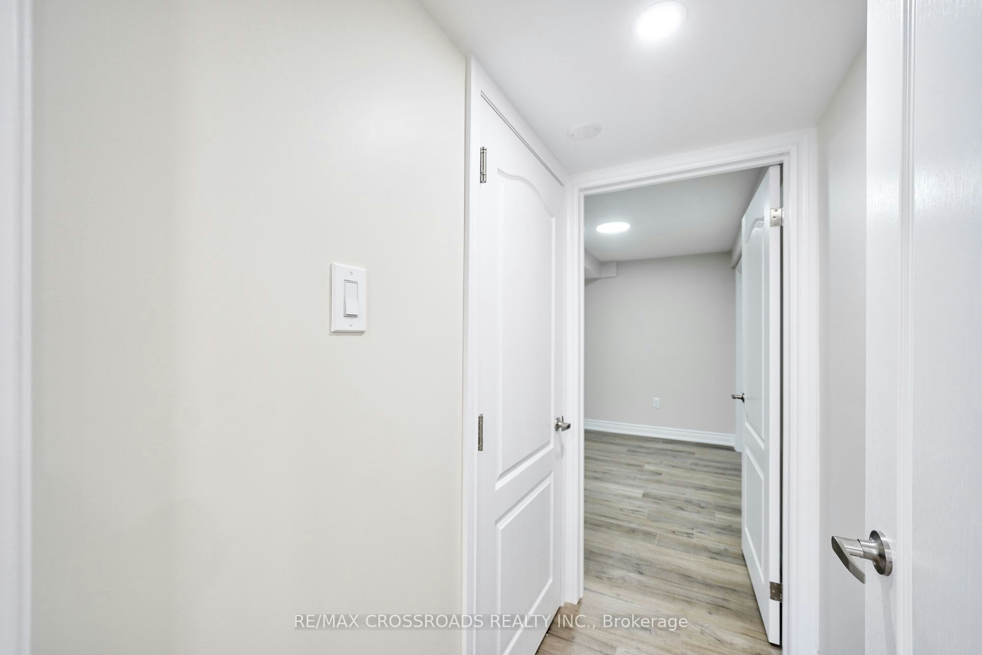 Lower-67 Medland Avenue, Whitby, ON, L1P 1S7 - 22