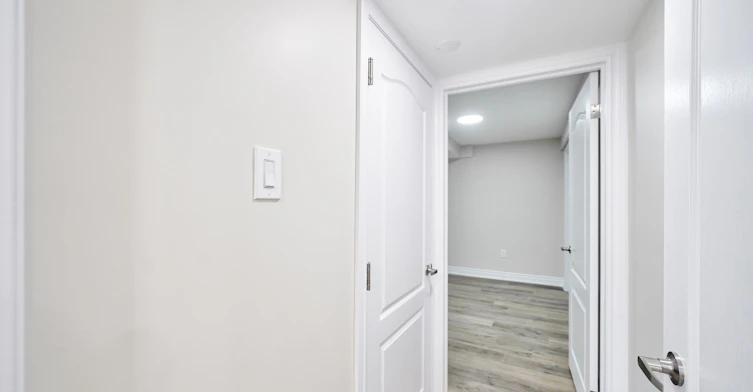 Lower-67 Medland Avenue, Whitby, ON, L1P 1S7 - 22