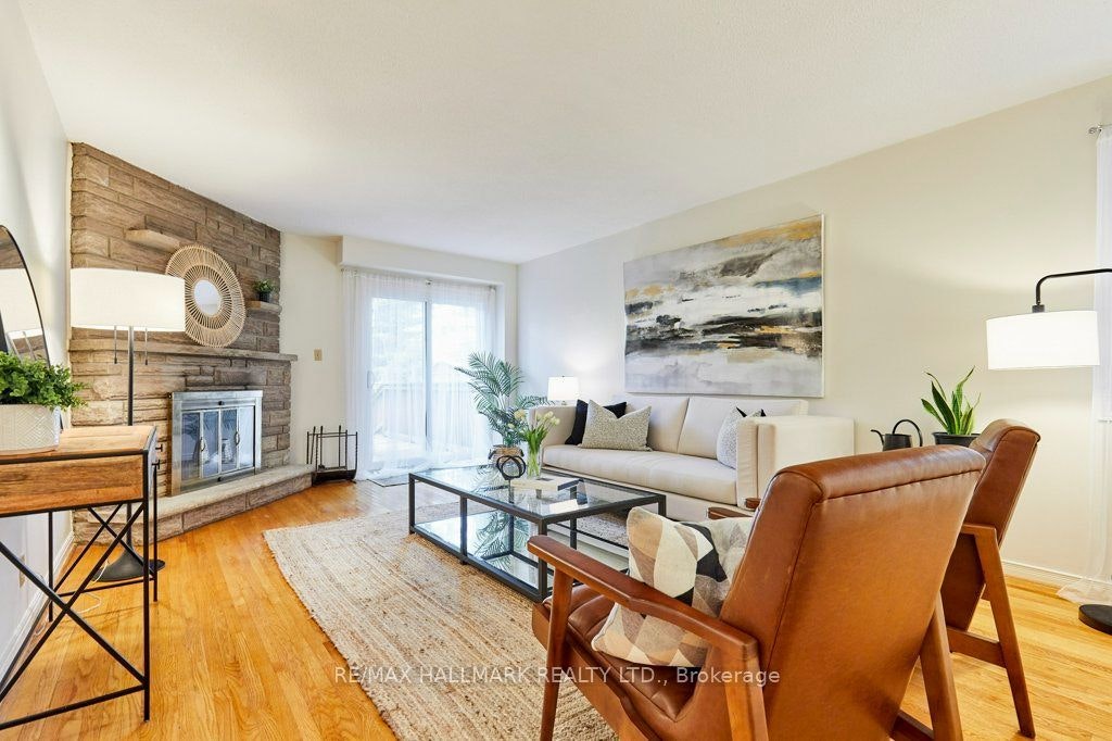 20 Pine Avenue, Toronto, ON, M4E 1L8 - 9
