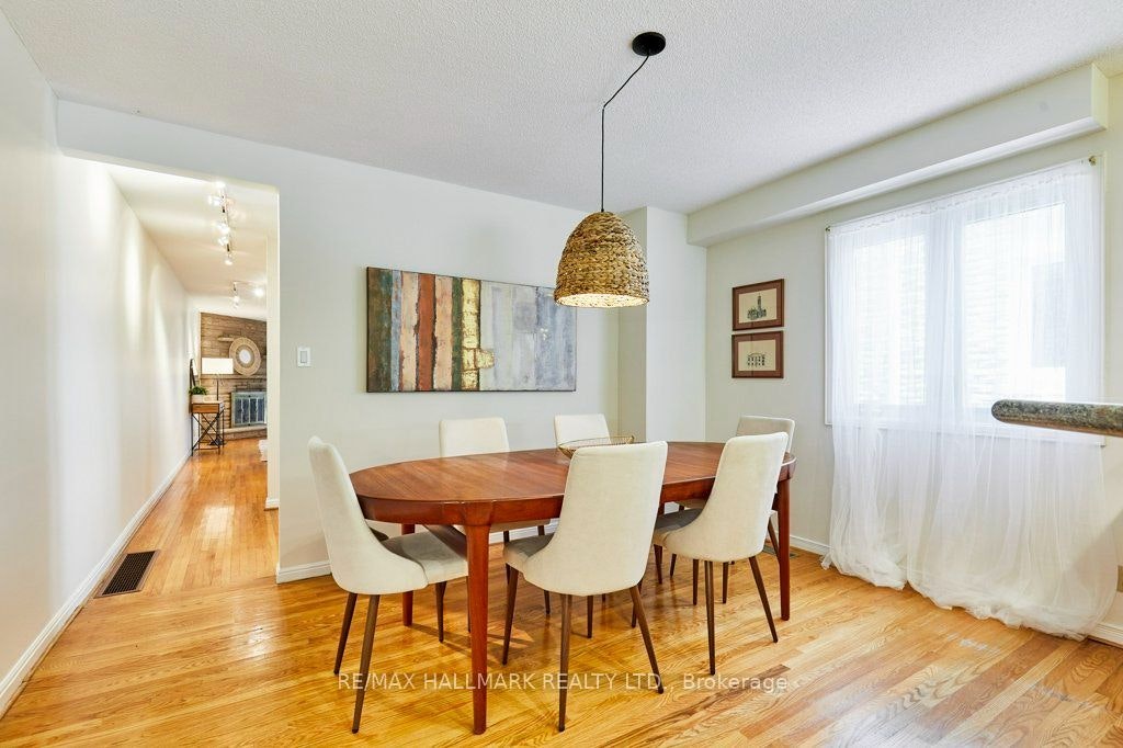 20 Pine Avenue, Toronto, ON, M4E 1L8 - 4