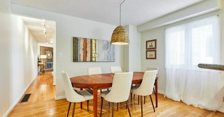 20 Pine Avenue, Toronto, ON, M4E 1L8 - 4