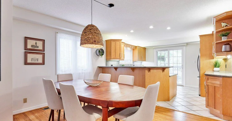20 Pine Avenue, Toronto, ON, M4E 1L8 - 3
