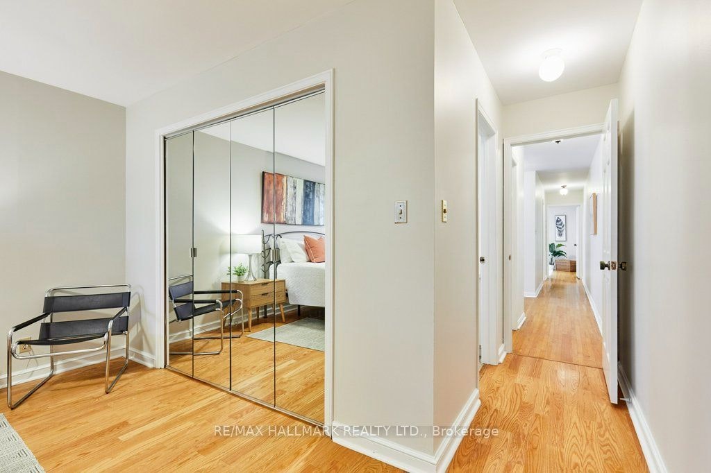 20 Pine Avenue, Toronto, ON, M4E 1L8 - 13